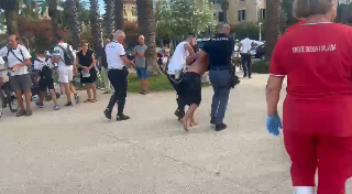 San Benedetto - Insulta e lancia sassi ad alcuni giovani, uomo fermato dalla polizia e dalla Municipale